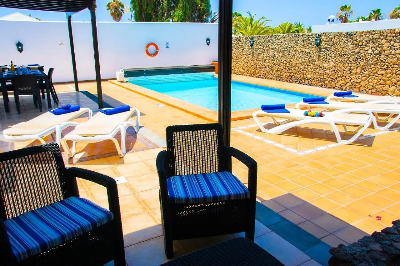Villa Conil With Heated Pool And Air Conditioning Playa Blanca  0*, Playa Blanca (Lanzarote)